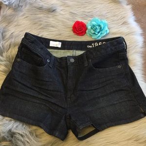 Gap 1969 dark denim Jean shorts